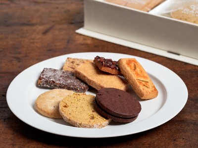 アメリカ シアトルのショコラトリー＜フランズチョコレート＞より、ブランド初となるフィナンシェを含む、全1...