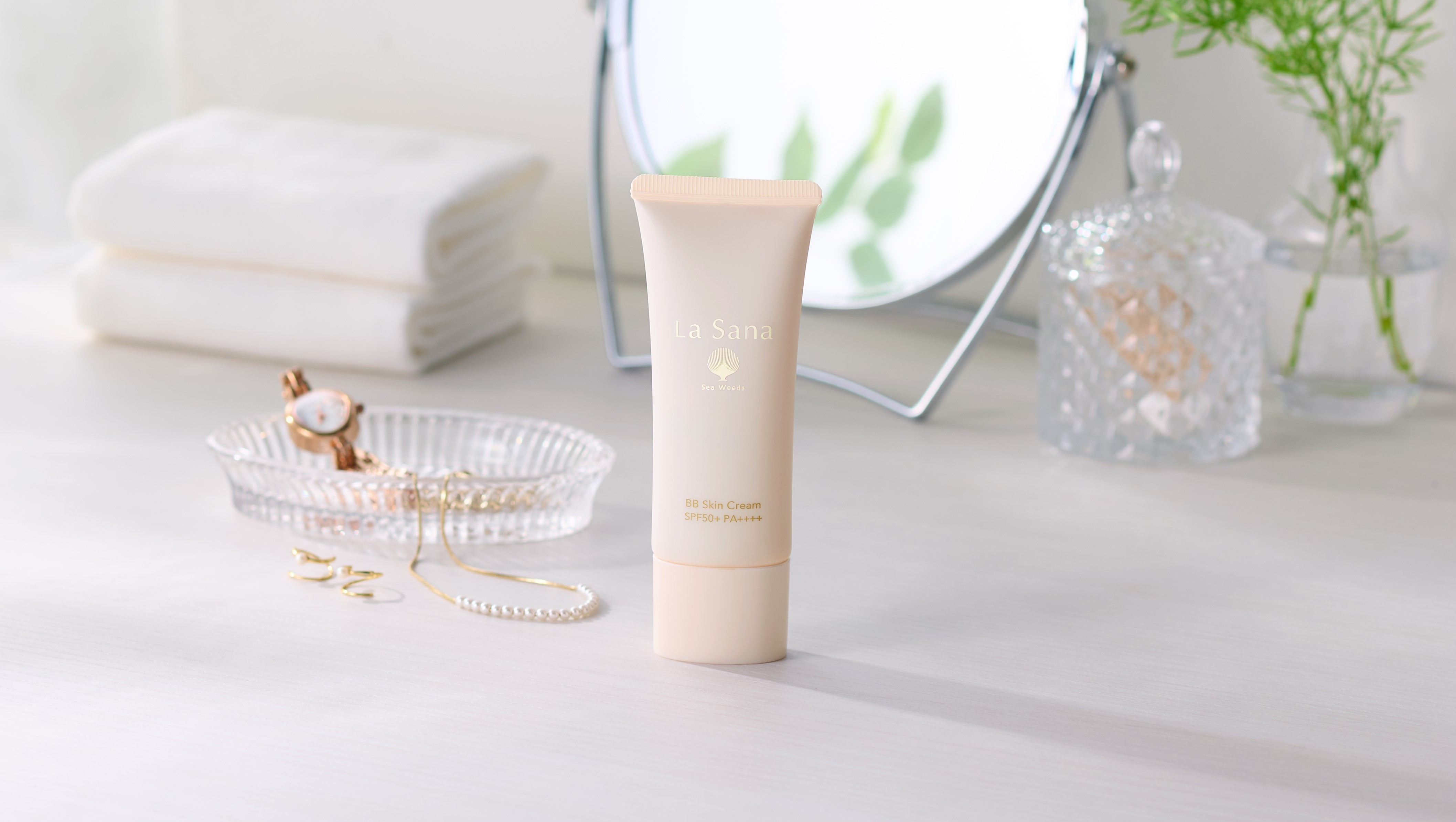 光を味方に1本で叶える、私らしい「美ツヤ肌」。『ラサーナ 海藻 BB スキンクリーム 』2026年3月2日(月)　新発売