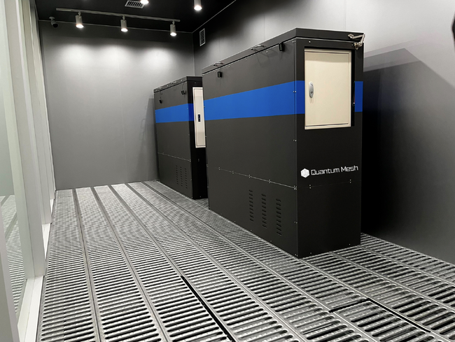 Quantum Mesh データセンター向けの高効率な液浸冷却システム