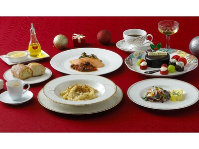 【船上で早めのクリスマス】東京湾シンフォニークルーズでパティシエ特製ケーキとともに特別なひとときを煌びやかに彩る