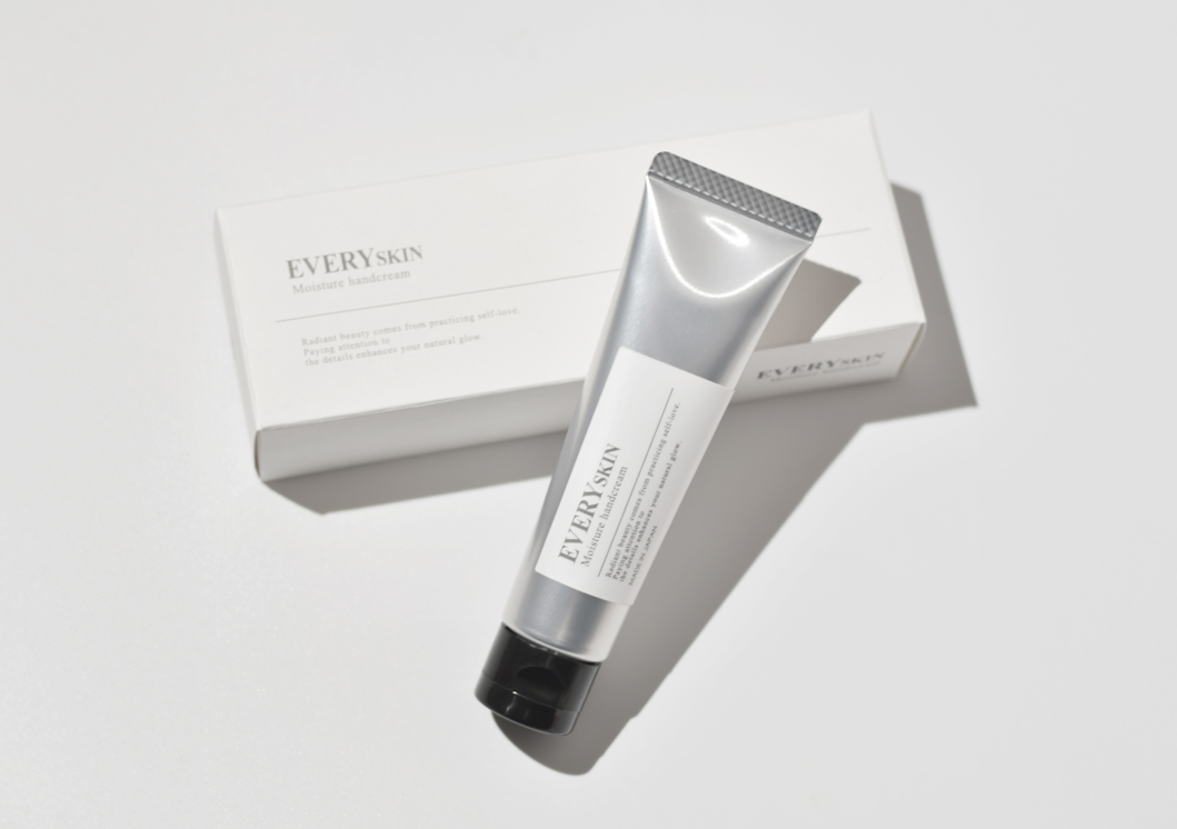 【EVERYSKIN モイスチュアハンドクリーム】-香りとパッケージを一新し、より深い癒しと潤いを2025年12月15日(月)より発売