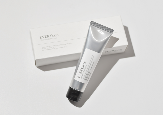 【EVERYSKIN モイスチュアハンドクリーム】-香りとパッケージを一新し、より深い癒しと潤いを2025年12月15日(月)より発売