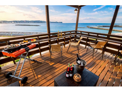 千葉・勝浦に“海まで30秒”の絶景サウナ付き貸切ヴィラ「BeachFront MON（紋）」が誕生