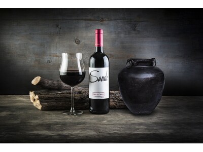 ピノ・ネロの常識を覆す逸品！樹齢75年の古木・アパッシメント製法・アルコール度数17.5%の伊産赤ワイン「サンデ ピノ・ネロ 2015」 新発売