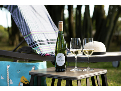 南仏の港町が育てた魚介のための白ワイン、「ポール・マス ピクプール・ド・ピネ 2024」新発売