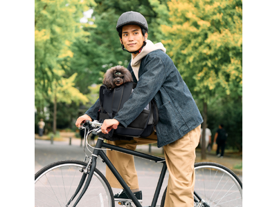 ペットキャリー初(※1)、自転車への取り付けとリュック使用を シームレスに切り替えられる「自転車用ペットリュック」新発売