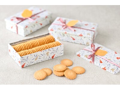 【Buttery】花モチーフのサクサククッキーがたっぷり！小鳥舞う「フラワークッキー缶」２月１日より新発売