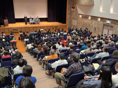 �y�J�Õ񍐁z�f��E�u���E�̌��Łu�ӂ낤�v�̐��E�Əo�1���B�u�ӂ낤�R�~���j�P�[�V�����E�L�����p�X�v���J��