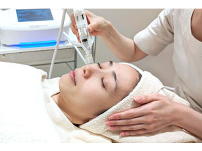 ［美容皮膚科タカミクリニック］次世代の再生医療として注目される「臍帯由来幹細胞培養上清液」と新型マシンを導入！『水光注射 臍帯由来幹細胞培養上清液』