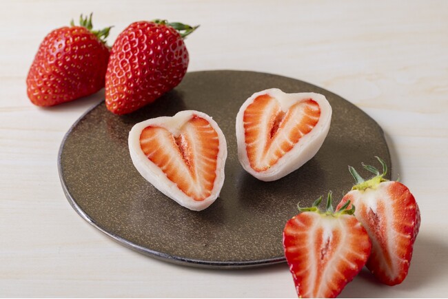 切ったら愛のハートが現れるいちご大福 - フルーツ大福 弁才天が「いい夫婦の日」限定セットを販売！