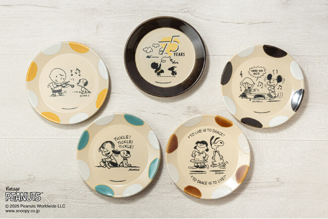 プレスリリース「[ピーナッツ75周年記念] PEANUTS 連載初期のコミックのアートを釉薬で表現した益子焼 MASHICO 新作テーブルウェアの登場です」のイメージ画像