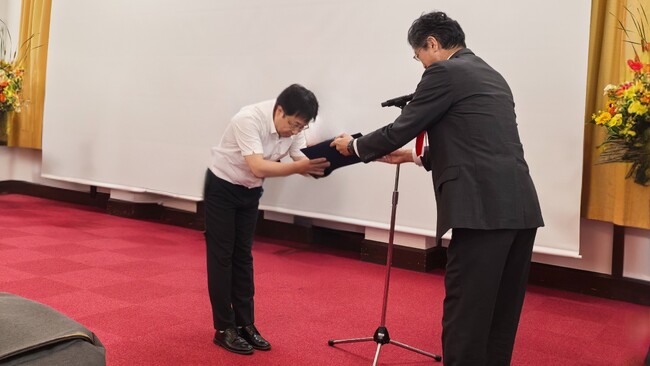 「京都大学-清華大学 環境技術共同研究・教育センター20周年記念シンポジウム」で感謝状を授与されました