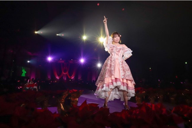 ĎqA2NԂ̃NX}XfBi[V[ɂāA܂낤ƈꏏɁAf̏̏I