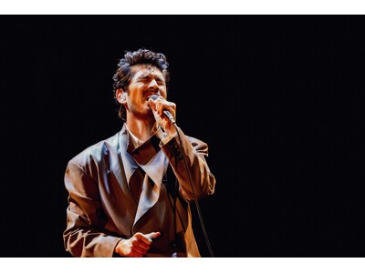 デビュー30周年を迎えた平井堅の最新ツアー「Ken‘s Bar」から東京公演をWOWOWで放送・配信！過去の名ライブとあわせて4カ月連続で特集！