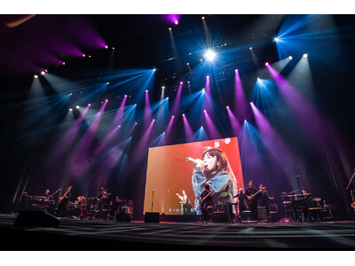 【ライブレポート】坂井泉水の映像と歌声がバンドの演奏とシンクロし、至極の名曲の数々が鳴り響いたZARD3...