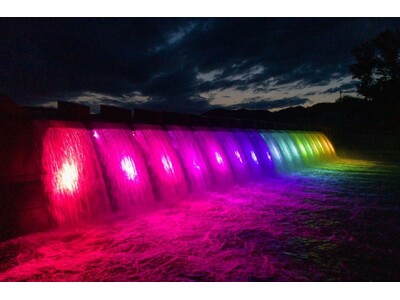 日本夜景遺産に認定された幻想の滝「錦秋湖大滝ライトアップ」7月1日開始