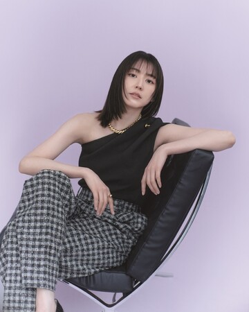 美容誌でまばゆい“美デコルテ”大胆披露　長澤まさみ　2パターン表紙でナチュラル&モードの融合美も