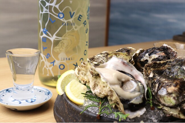 岩牡蠣のために造られた専用日本酒と、旬の岩牡蠣のペアリング！｜牡蠣と海鮮 にほんいち 堺筋本町店