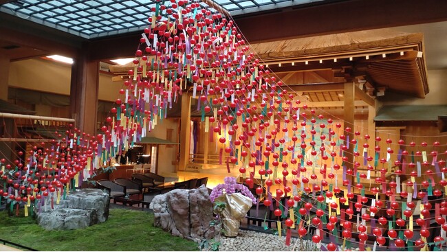 『1000個の七夕風鈴と能舞台の古典芸能』【石苔亭いしだ】8月31日まで展示/長野 - 信玄の隠し湯 - 昼神温泉 -