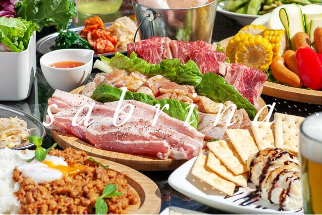 【サブリナ金沢店】夏限定！金沢フォーラス屋上テラスでBBQが楽しめる、毎年大人気のビアガーデンは9月末まで！平日限定の「早割」もお見逃しなく。昼11時から開催
