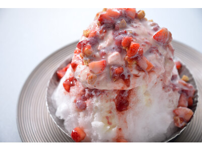 【ホテル椿山荘東京】“食べ進めるほどに変化する”デザート仕立ての新感覚かき氷が初登場　こだわりの氷とホテ...