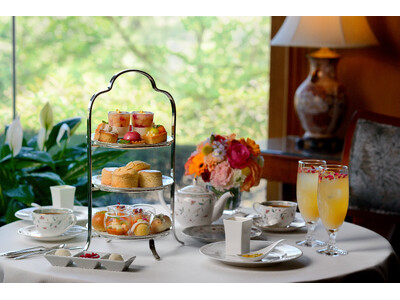 【ホテル椿山荘東京】桃のヴェリーヌやメロンのタルトなど、夏の果実スイーツが勢揃い「ピーチ×メロンアフタヌ...