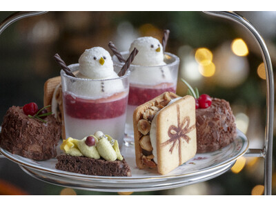 【ホテル椿山荘東京】クリスマスツリーや雪だるま、プレゼントボックスを愛らしいスイーツで表現「クリスマスア...