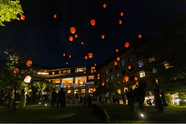 箱根の夜空を彩る新たな風物詩「ランタンナイト」が延長決定