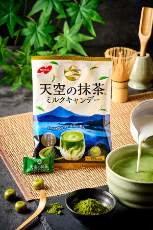 上品な苦みと旨みが魅力の静岡県産「天空の抹茶(R)」を贅沢に使用