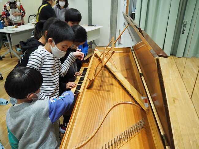【出来立ての食事と上質な芸術体験をこどもたちに】横浜市寿町・麦田町の子ども食堂でプロのアーティストと一緒に様々な分野の芸術を楽しく学べる「子ども食堂とアート体験」2025年9月で５周年を迎えます！