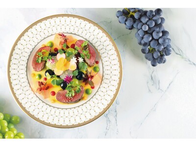 秋だけの特別なぶどうランチ『La vigne（ラ・ヴィーニュ）』を、全席窓側の展望レストラン LAPUTAにて開催