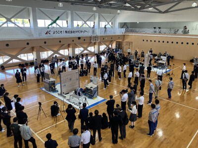 クラフティア技能五輪選手による『高校生ものづくりコンテスト（電気工事部門）』課題のデモンストレーションを...