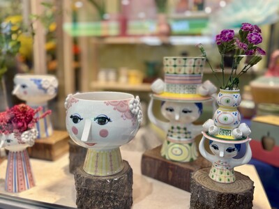 「花を飾ろう、色と暮らそう。」北欧フラワーベースフェアを日比谷花壇 都内3店舗で開催