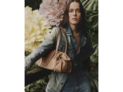 JIMMY CHOO SPRING 2026 WOMEN’S CAMPAIGNが発表