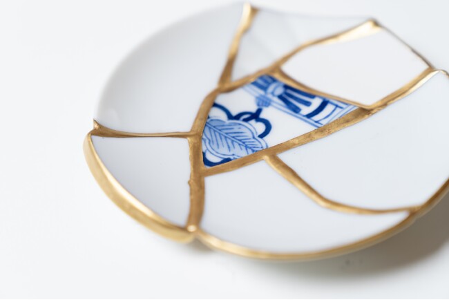 株式会社CACLが東京・新宿にあるAWASE galleryとの共催企画展示「We Are All Fragments -私たちは、みんなカケラだ- 」を開催