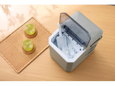 最短6分で製氷。「simplus」シリーズから新たな家庭用製氷機を新発売。