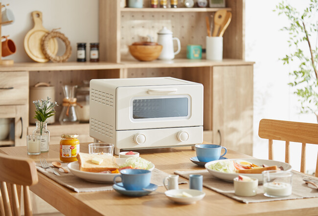 「simplus」シリーズから、おしゃれなキッチンに馴染むシンプルデザインと高火力を両立した4枚焼きトースター「SP-TF01」新発売
