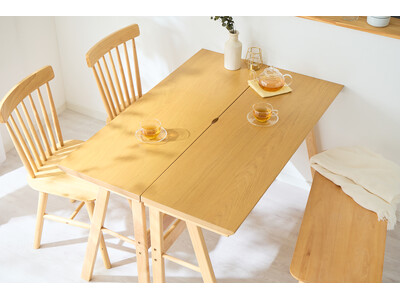 1台でデスクにも食卓にも。奥行き40cmのスリム天然木テーブルが、リコメン堂に登場。連結で最大5人掛けに...