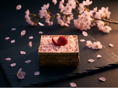 【期間限定】ミシュラン掲載の茶寮「九九九」より、四季を表現する和菓子ケーキ「桜しぐれ」が新登場。