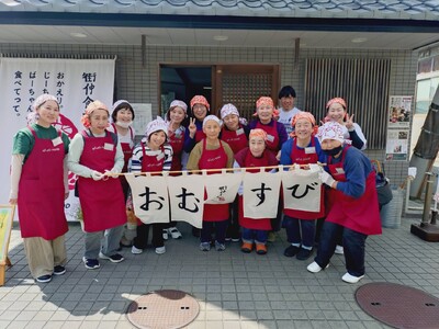 【和歌山県初】シニアが主役の“おむすび食堂” 田辺市紺屋町に誕生。「紺屋町 街仲食堂 by ジーバーFO...