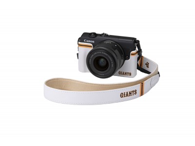 ミラーレスカメラ「EOS M200」のGIANTSモデル"EOS M200リミテッドジャイアンツキット"が500台限定で登場