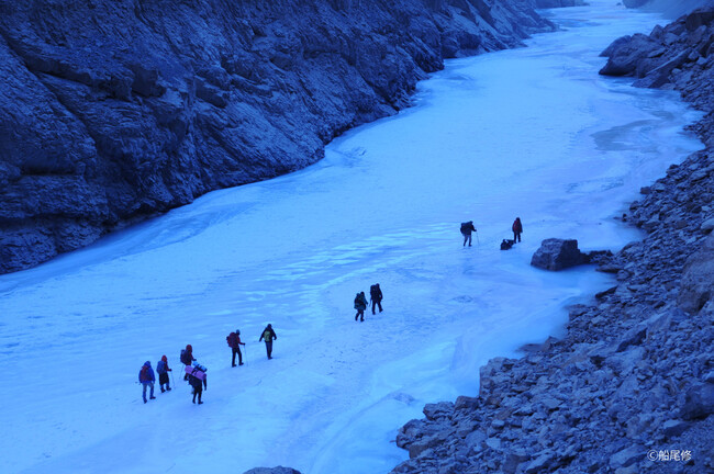 DCʐ^WuThe Great Indus ̓C_X߂lԂƎR̐DȂvJ