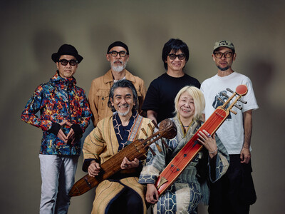 アイヌの伝統弦楽器『トンコリ』を現代のバンドサウンドに落とし込み世界を熱狂させる OKI DUB AIN...