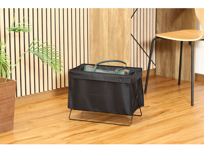 来客時の「置き場がない」を解決！飲食店・サロン・オフィスでも使える。折りたたんで収納できる荷物置き2タイ...