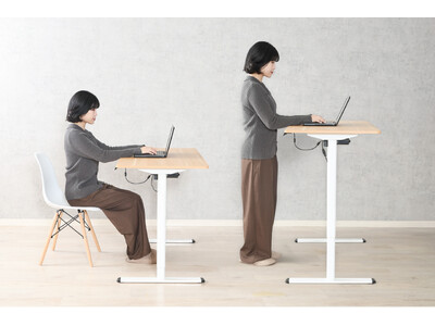 姿勢が変わると、仕事が変わる。ボタンひとつで約45cm昇降する『クロイー電動昇降デスク』新発売。