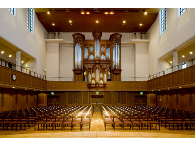 夏休み、フェリスホールと茅ヶ崎恵泉教会のオルガンを知ろう！「C×Organ」パイプオルガンを訪ねる旅