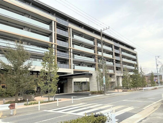 横浜市旭区に213邸が誕生！シニア向け分譲マンション『デュオセーヌ横濱二俣川』完成お披露目会開催。3/23（月）より入居開始。居住者専用シャトルバス「二俣川」駅行き運行、横浜駅までは2駅約13分。