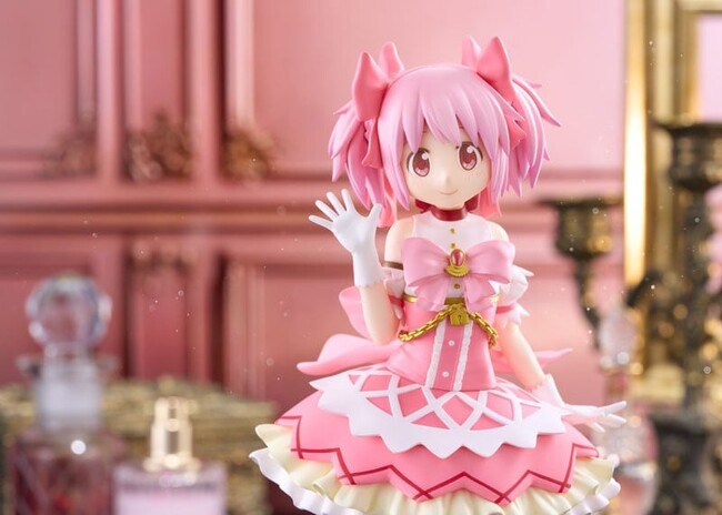 劇場版 魔法少女まどか☆マギカ〈ワルプルギスの廻天〉』新衣装の鹿目