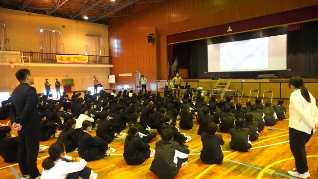 建設・設計のプロによるキャリア教育！中学生が新校舎建設工事の舞台裏を学ぶ