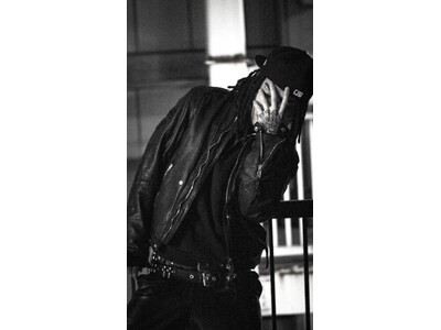 �A�[�e�B�X�g�������ߍĎn������2CB J?RIK�� �uVIOLENCE�v�������[�X�B